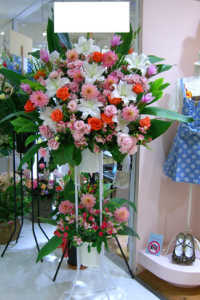 お祝いスタンド花2段